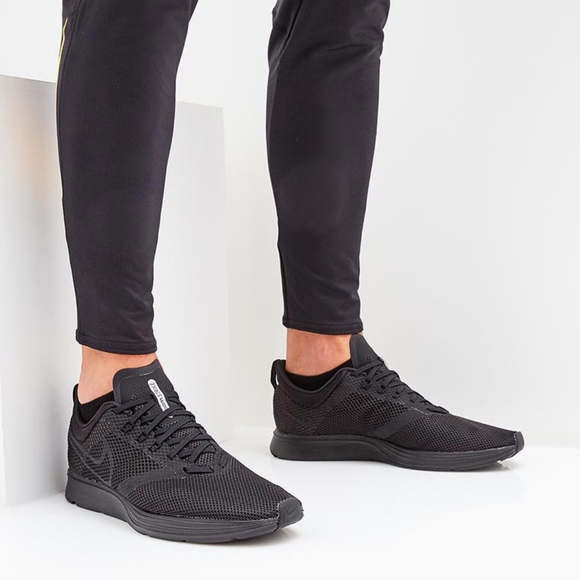 nike zoom strike all black